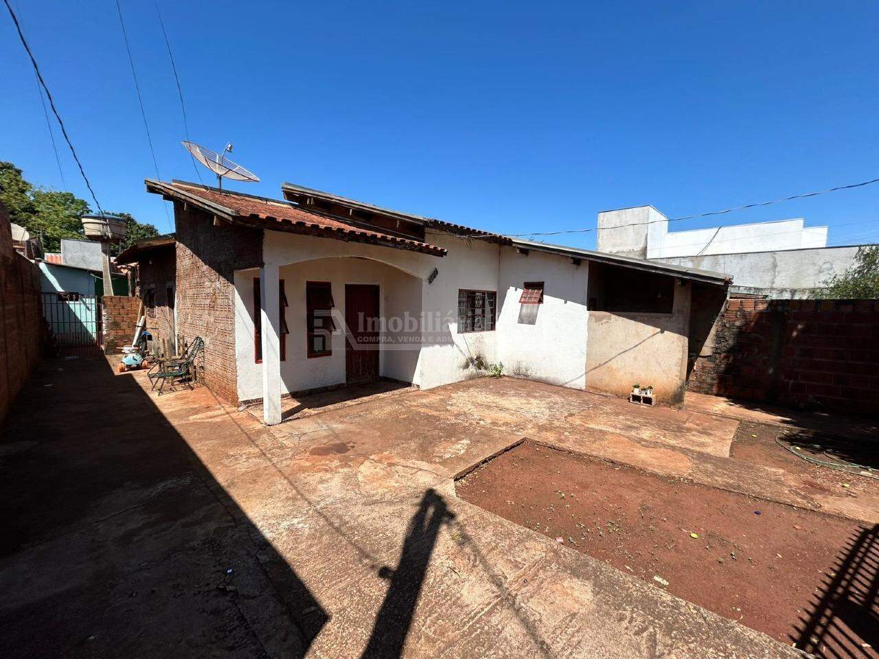 Casa com 4 quartos sendo 1 suíte no Canaã III em Dourados/MS — foto 2