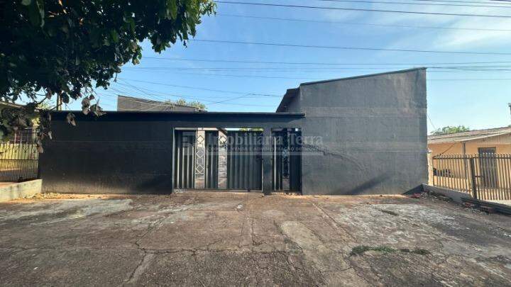 Kitnet com 1 quartos no Conjunto Habitacional Izidro Pedroso em Dourados/MS