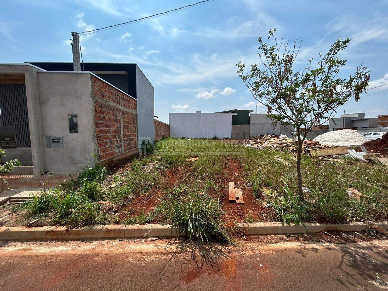 Terreno/Lote no Vival dos Ipês III em Dourados/MS — foto 1
