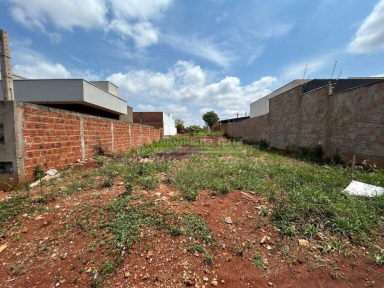 Terreno/Lote no Vival Castelo I em Dourados/MS