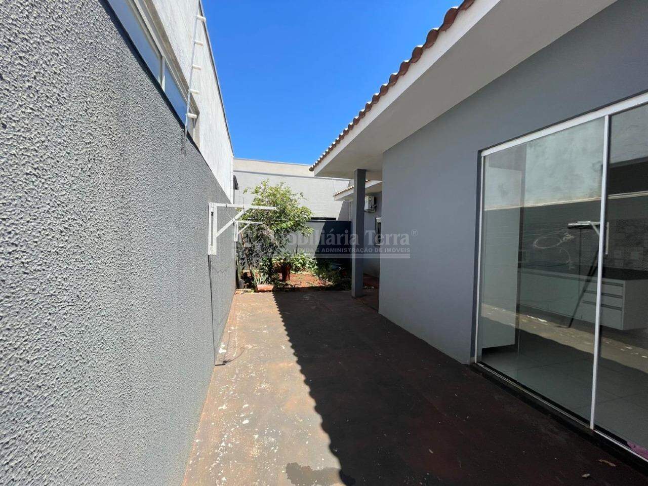 Casa com 3 quartos sendo 1 suíte no Santa Fé em Dourados/MS — foto 3