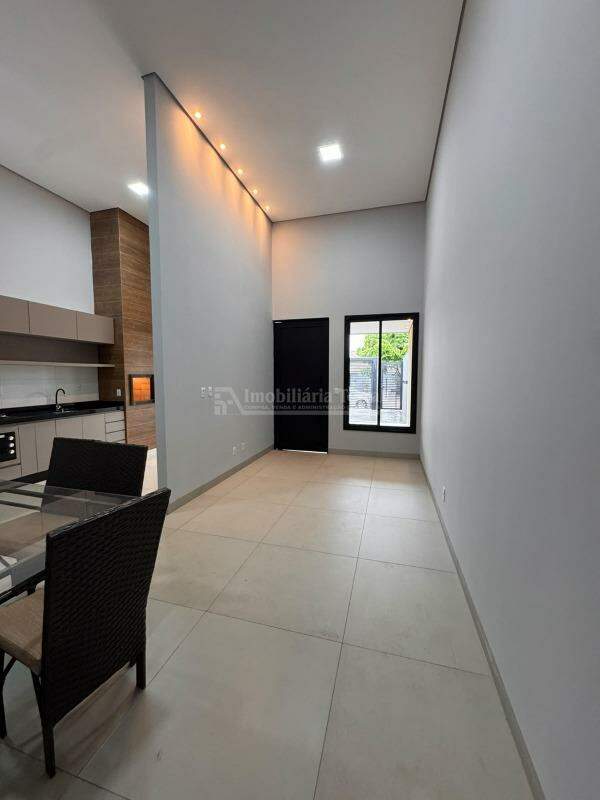 Casa com 3 quartos sendo 1 suíte no Santa Fé em Dourados/MS — foto 2