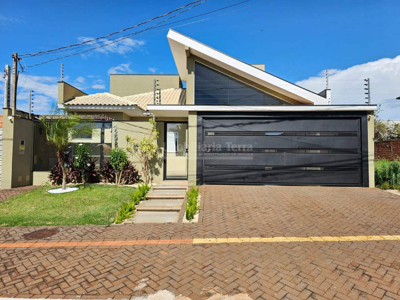 Casa com 3 quartos sendo 1 suíte no Jardim Murakami em Dourados/MS — foto 1