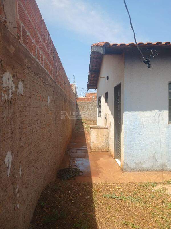 Casa com 2 quartos no Jardim Deoclécio Artuzzi II em Dourados/MS — foto 3