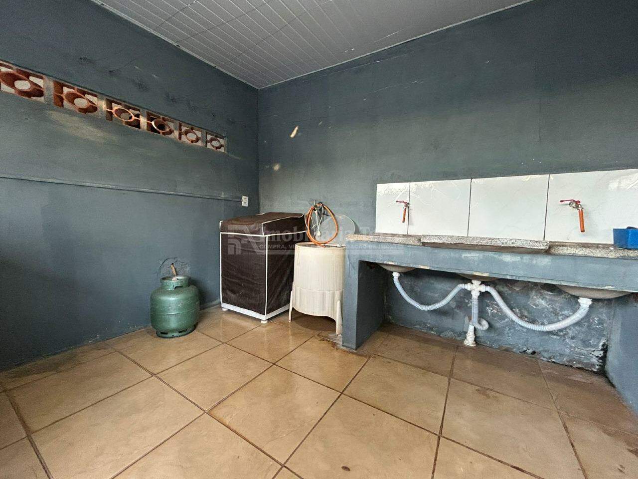 Casa com 4 quartos no Bnh IV Plano em Dourados/MS — foto 15