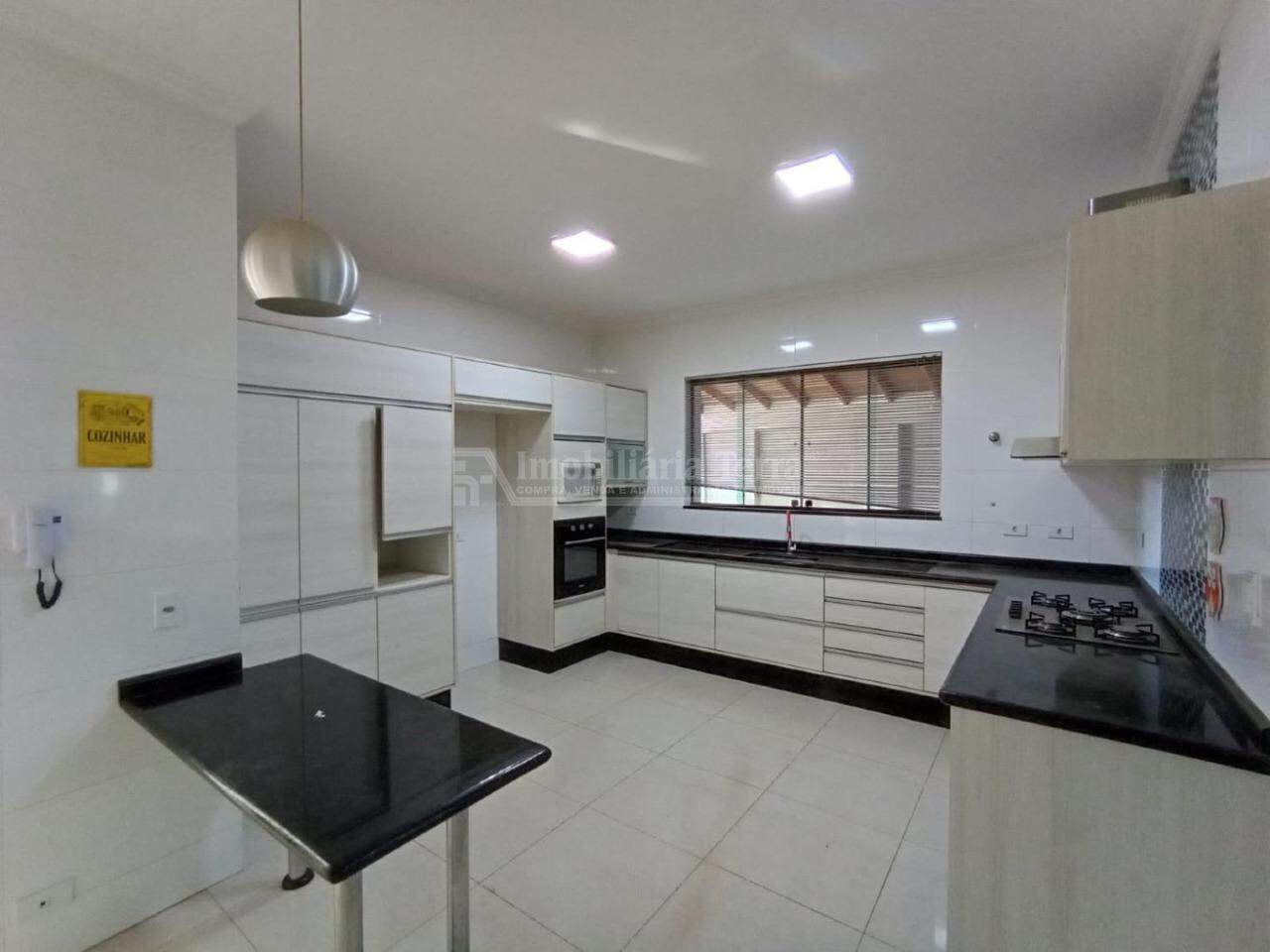 Casa com 4 quartos sendo 3 suítes no Portal de Dourados em Dourados/MS — foto 5