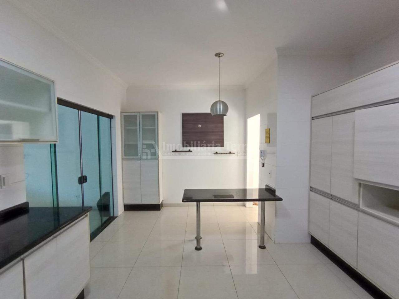 Casa com 4 quartos sendo 3 suítes no Portal de Dourados em Dourados/MS — foto 4