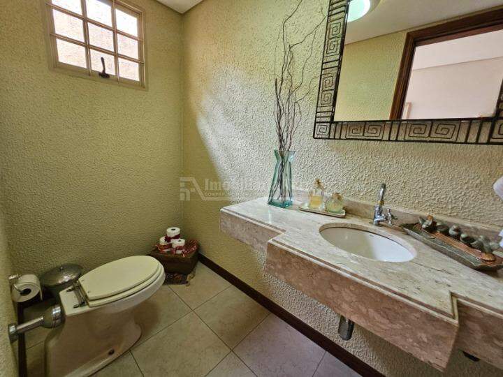 Casa com 4 quartos sendo 2 suítes no Vila Tonani I em Dourados/MS — foto 23