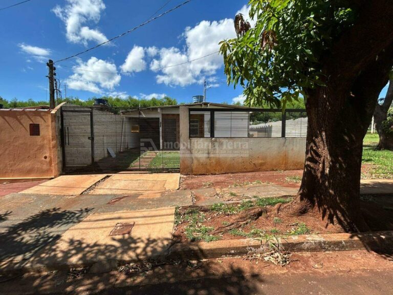 Casa com 2 quartos no Campo Dourado em Dourados/MS