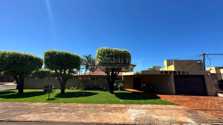 Imóvel Comercial com 4 suítes no Jardim Valéria em Dourados/MS