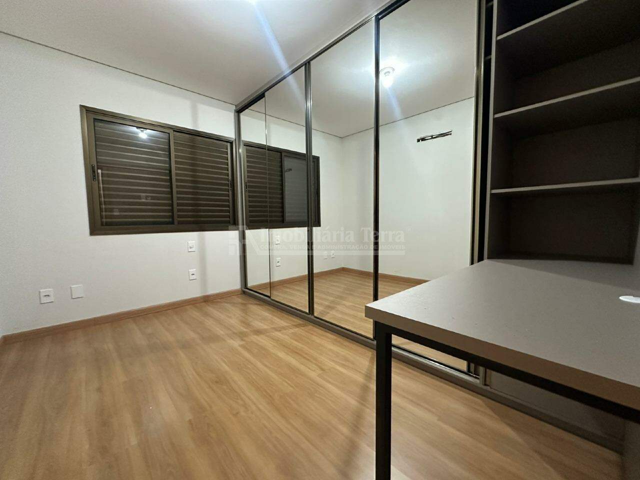 Apartamento com 3 quartos sendo 1 suíte no Parque Alvorada em Dourados/MS — foto 12