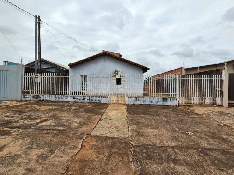 Casa com 2 quartos no Bnh IV Plano em Dourados/MS