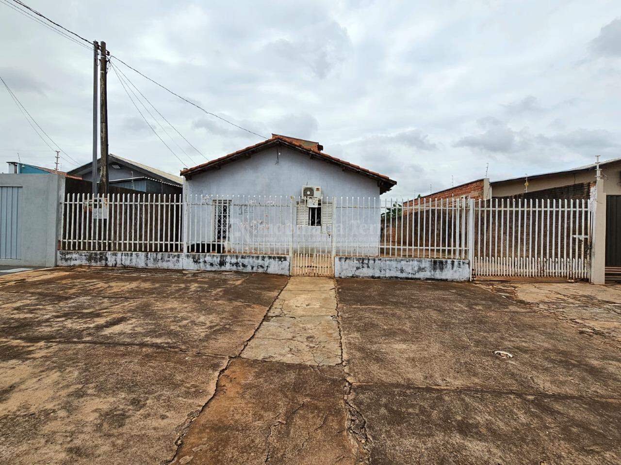 Casa com 2 quartos sendo 1 suíte no Bnh IV Plano em Dourados/MS — foto 1