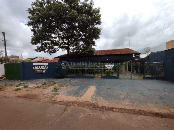 Casa com 4 quartos sendo 2 suítes no Vila Progresso em Dourados/MS — foto 1