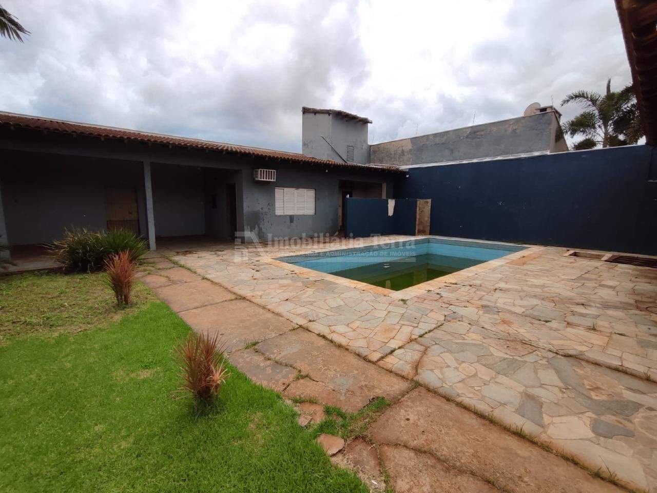 Casa com 4 quartos sendo 2 suítes no Vila Progresso em Dourados/MS — foto 12