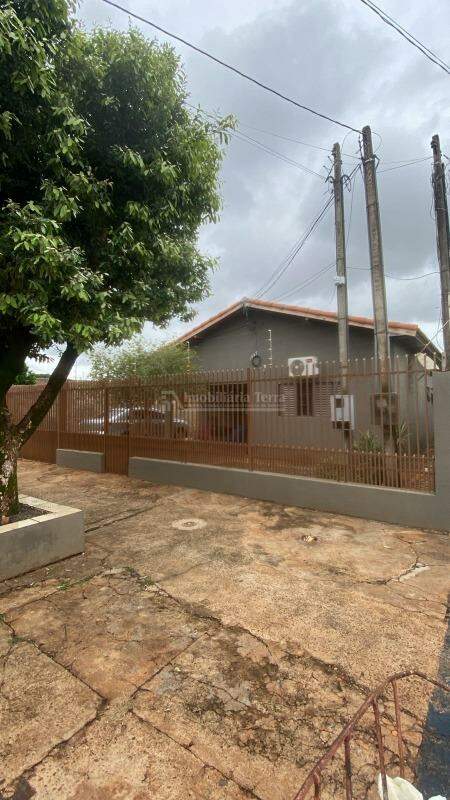 Casa com 3 quartos sendo 1 suíte no Jardim Florida II em Dourados/MS — foto 2