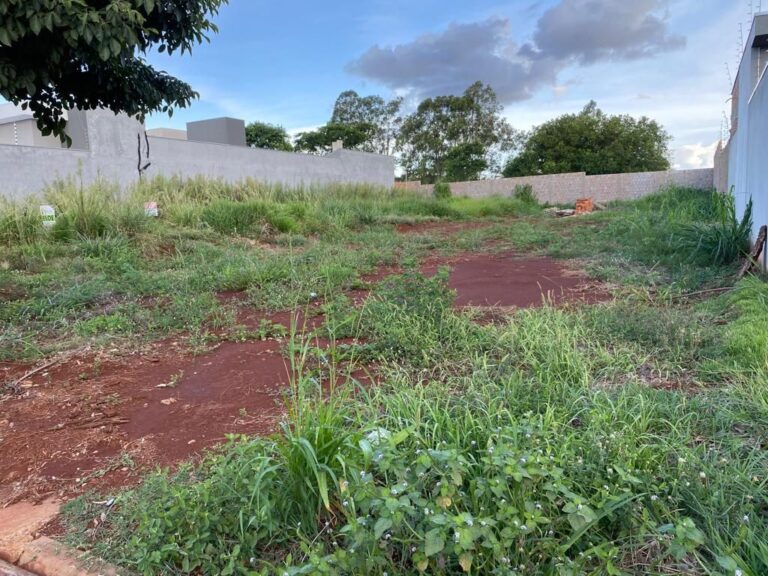 Terreno/Lote no Jardim Cristhais em Dourados/MS