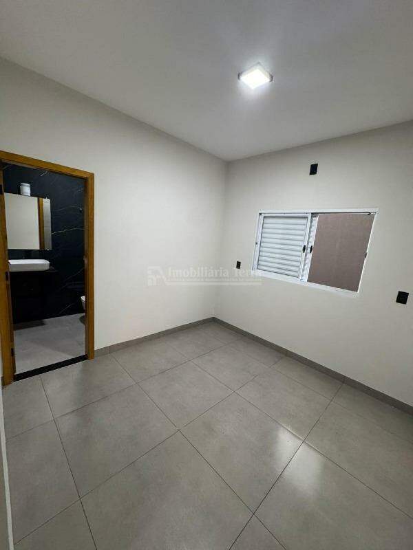 Casa com 3 quartos sendo 1 suíte no Cidade Jardim I em Dourados/MS — foto 12