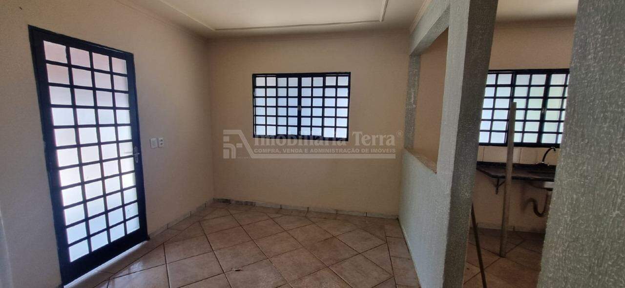 Casa com 2 quartos sendo 1 suíte no Jardim Murakami em Dourados/MS — foto 4