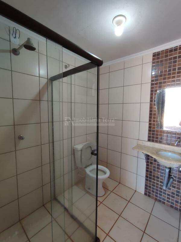 Casa com 4 quartos sendo 1 suíte no Vila Progresso em Dourados/MS — foto 8