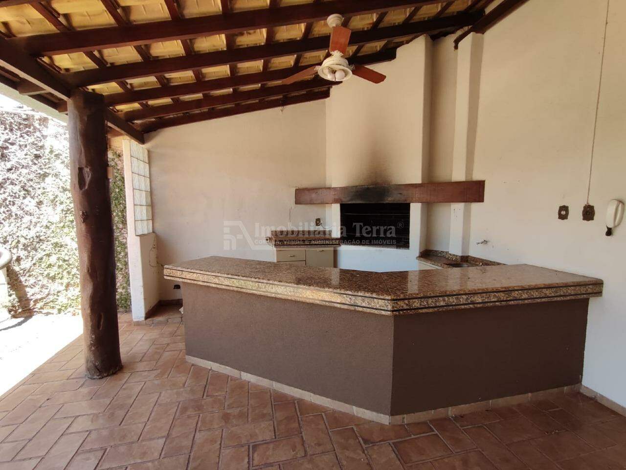 Casa com 4 quartos sendo 1 suíte no Vila Progresso em Dourados/MS — foto 12