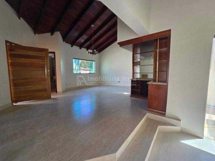 Casa com 4 quartos sendo 1 suíte no Vila Progresso em Dourados/MS — foto 4