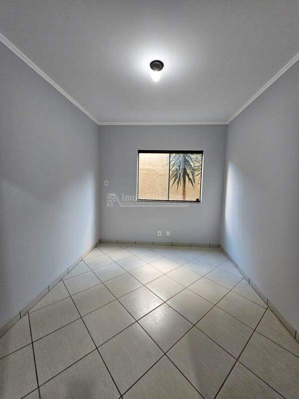 Apartamento com 3 quartos sendo 1 suíte no Vila Aurora em Dourados/MS — foto 12