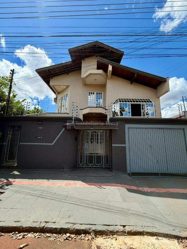 Casa com 3 quartos no COHAB II em Dourados/MS