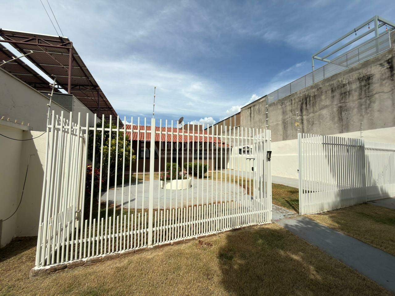 Casa com 3 quartos sendo 1 suíte no Vila Esperança em Dourados/MS — foto 1