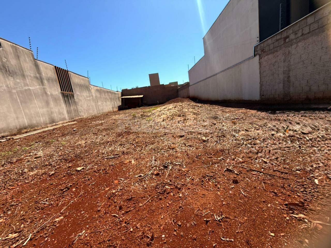 Terreno no Parque Alvorada, foto 1 de 5