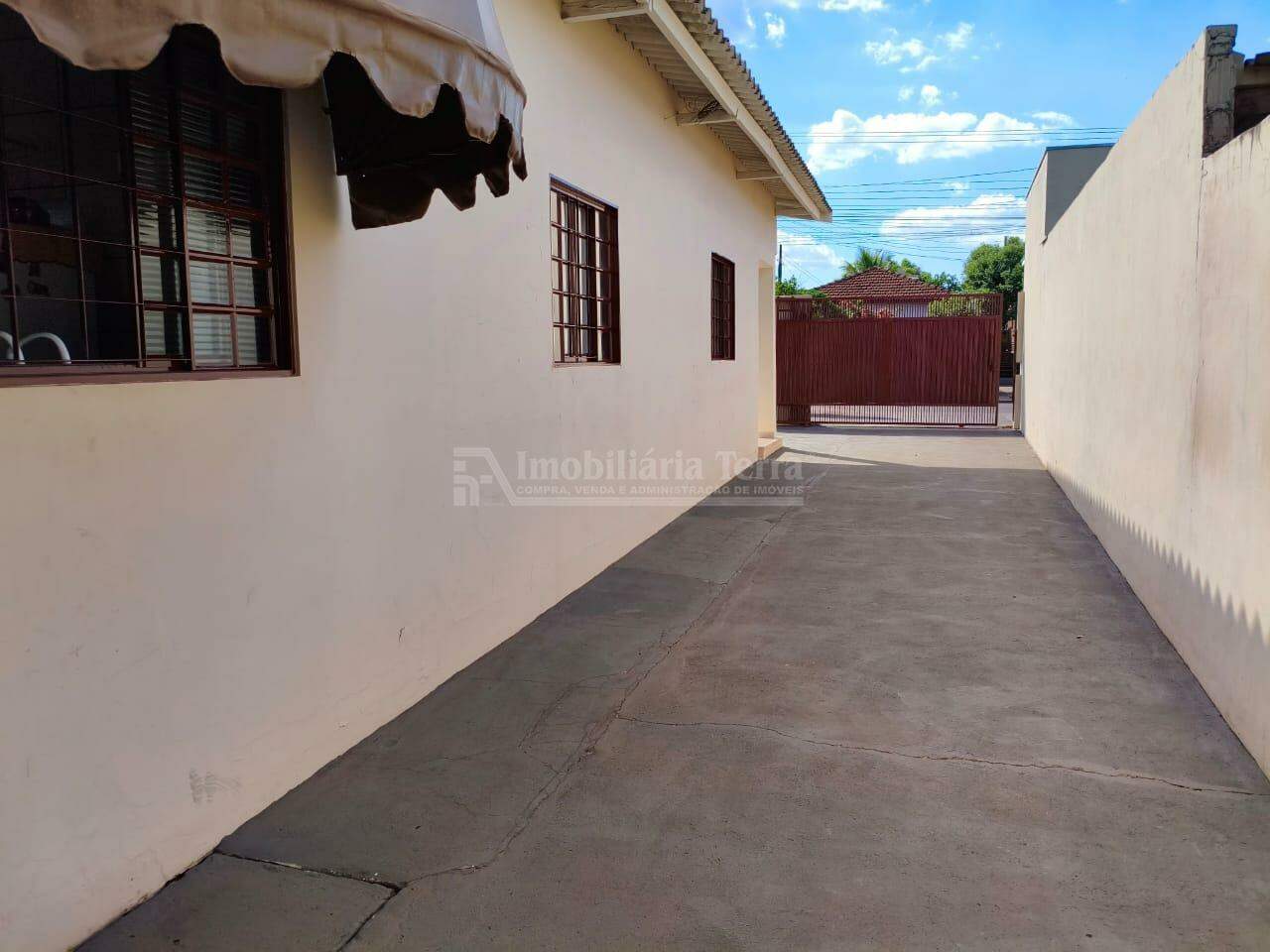 Casa com 4 quartos sendo 2 suítes no Jardim Água Boa em Dourados/MS — foto 2