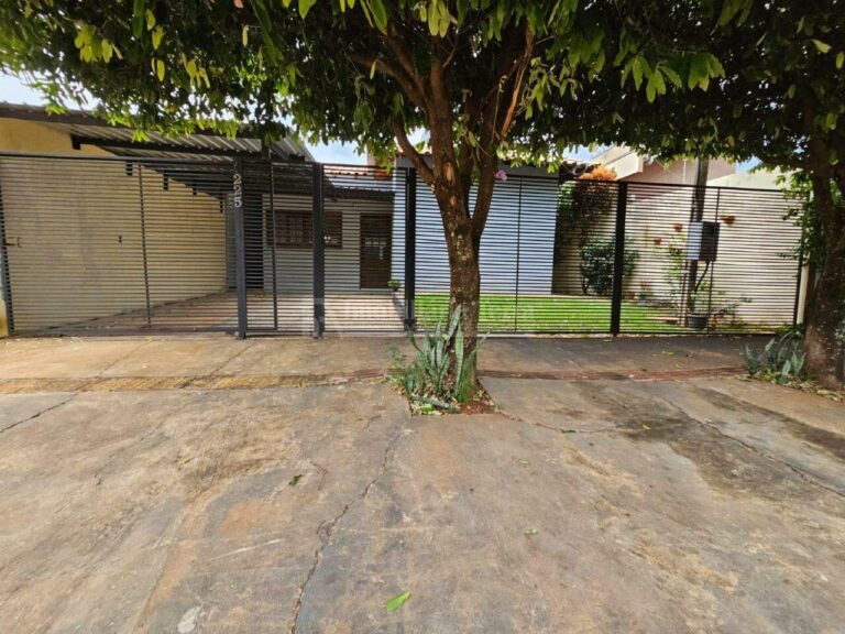 Casa com 2 quartos no Flor de Maio em Dourados/MS