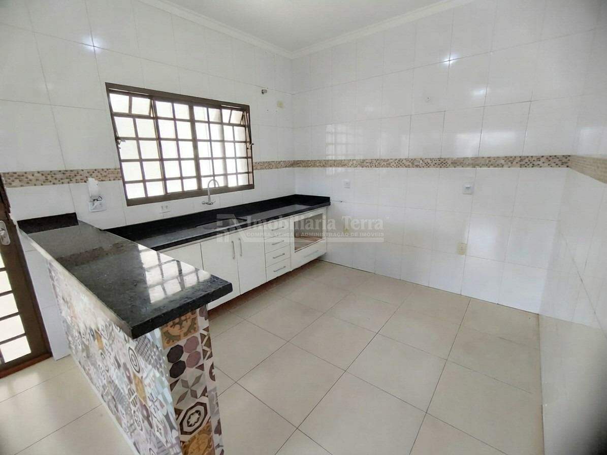 Casa com 4 quartos sendo 3 suítes no Vila Aurora em Dourados/MS — foto 5