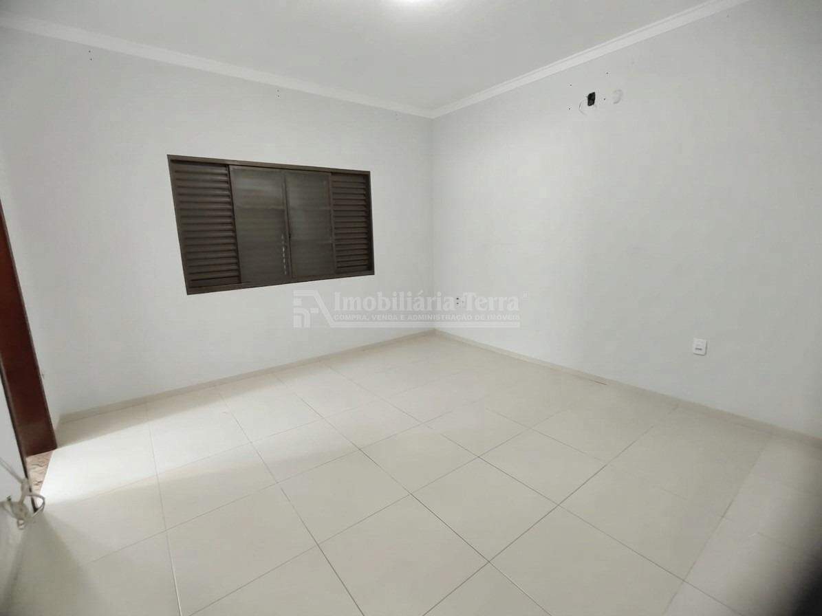 Casa com 4 quartos sendo 3 suítes no Vila Aurora em Dourados/MS — foto 7