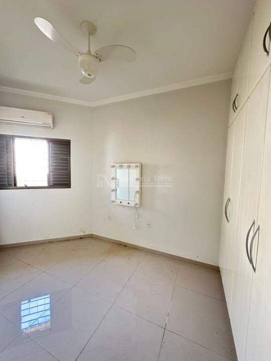 Casa com 3 quartos sendo 2 suítes no Jardim Girassol em Dourados/MS — foto 9