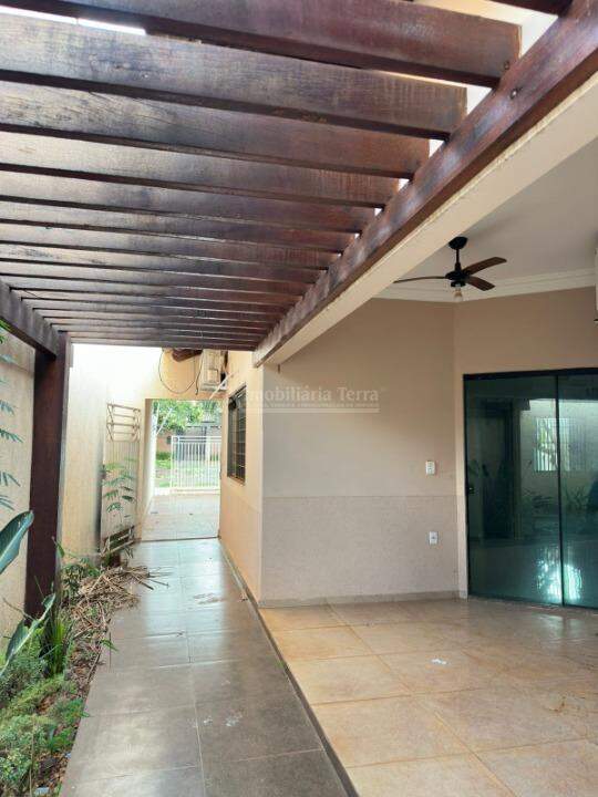 Casa com 3 quartos sendo 2 suítes no Jardim Girassol em Dourados/MS — foto 2