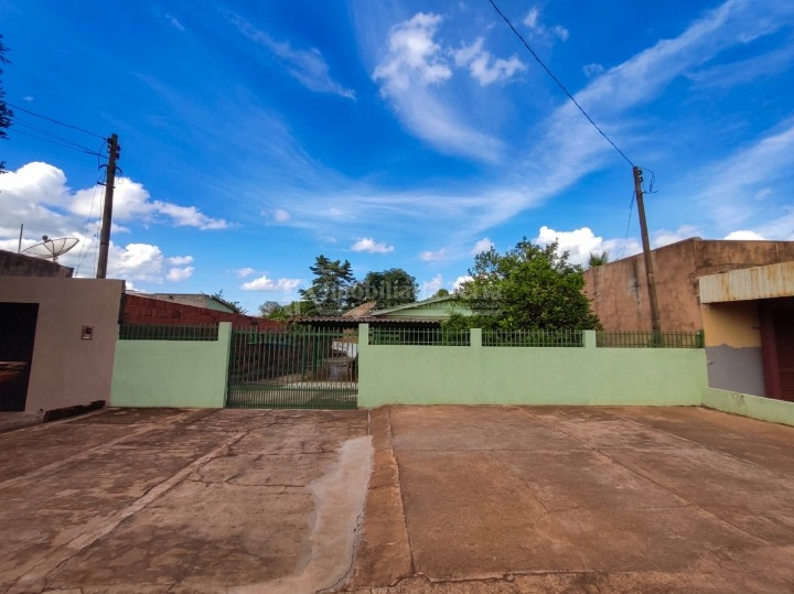 Casa com 2 quartos no Jardim Santa Maria em Dourados/MS