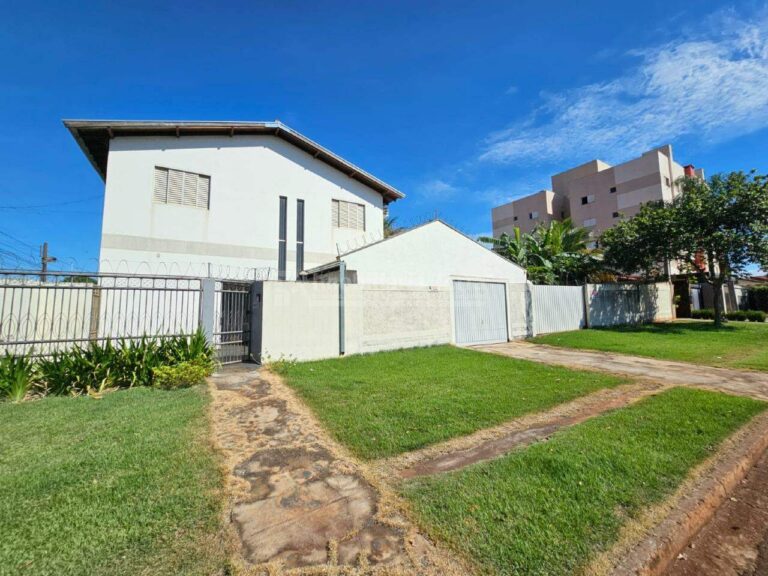 Casa com 5 quartos no Vila São Francisco em Dourados/MS