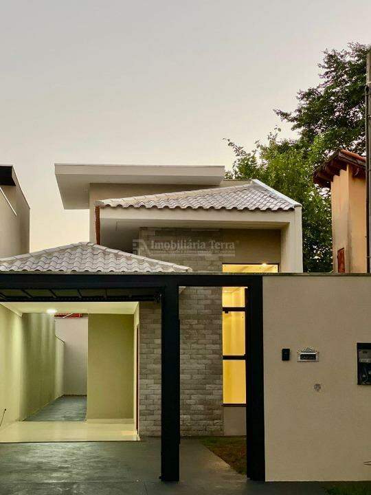 Casa com 3 quartos no Jardim Água Boa em Dourados/MS