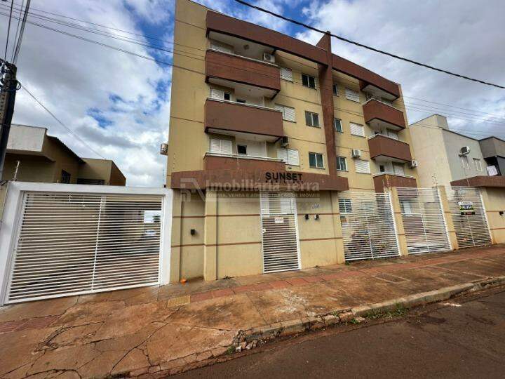 Apartamento com 2 quartos no Jardim Universitário em Dourados/MS