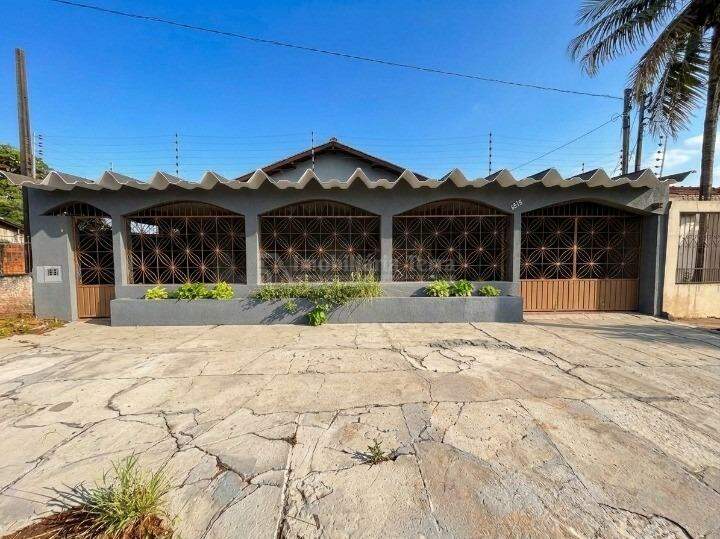 Casa com 6 quartos no Jardim Paulista em Dourados/MS