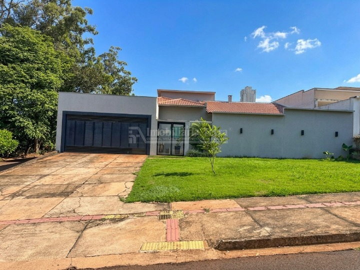 Casa com 3 quartos no Alto das Paineiras em Dourados/MS
