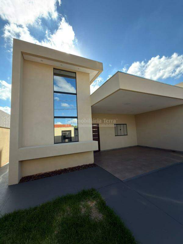 Casa com 3 quartos sendo 1 suíte no Cidade Jardim I em Dourados/MS — foto 2