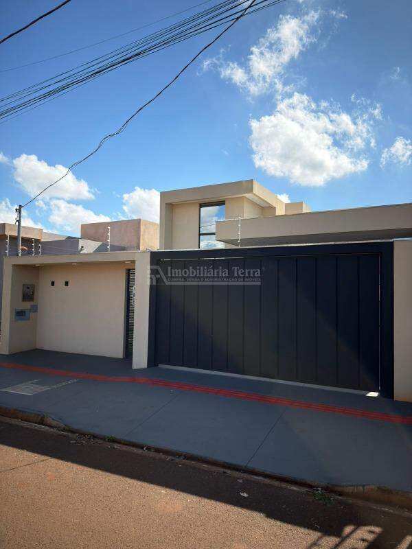 Casa com 3 quartos no Cidade Jardim I em Dourados/MS