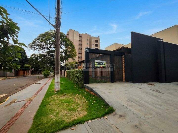 Casa com 4 quartos sendo 3 suítes no Jardim Central em Dourados/MS — foto 2