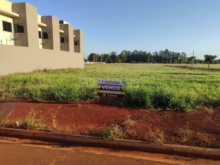 Terreno/Lote no Jardim Cristhais III em Dourados/MS