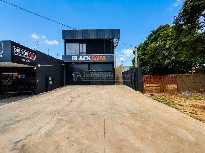 Apartamento com 3 quartos no Centro em Dourados/MS