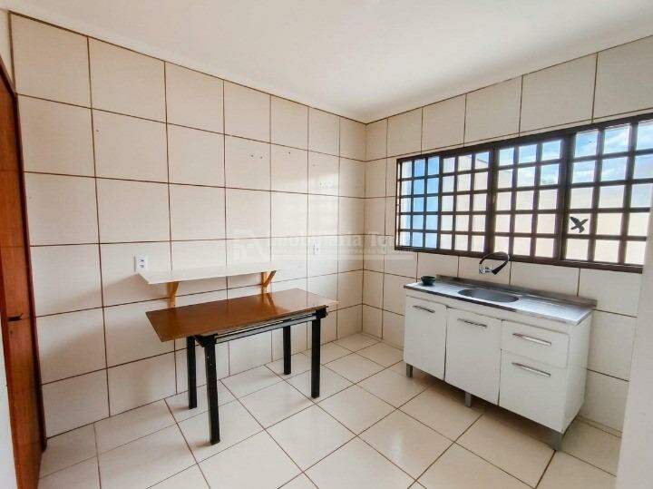 Casa com 3 quartos no Jardim Guaruja em Dourados/MS — foto 3