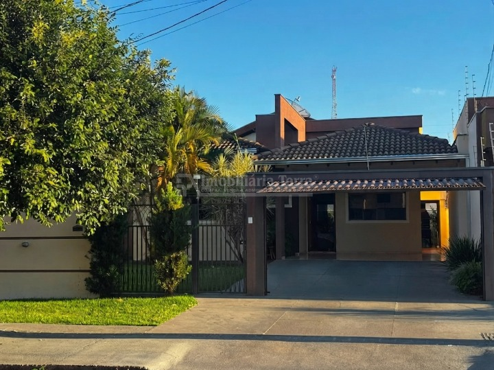 Casa com 3 quartos no Parque Alvorada em Dourados/MS
