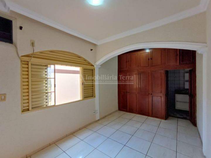Casa com 4 quartos no BNH III Plano em Dourados/MS — foto 8